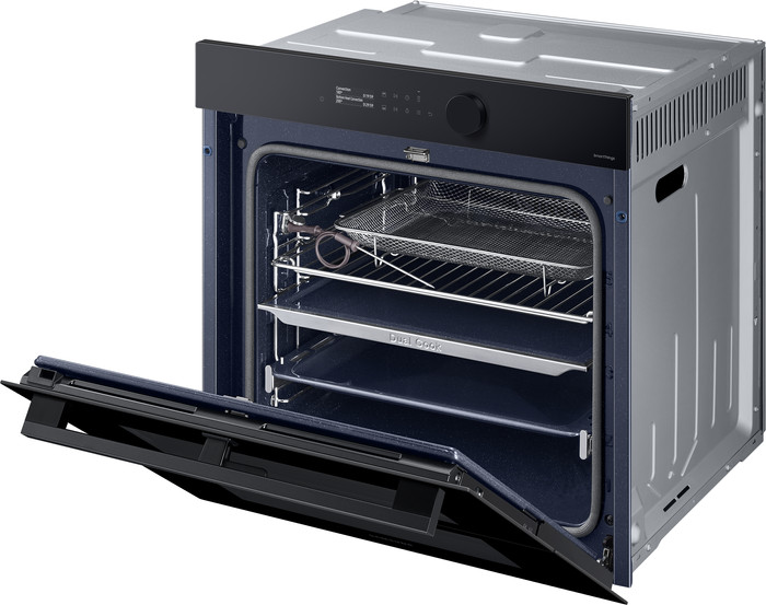 Samsung NV7B5755SAK/U1 Dual Cook Flex detail