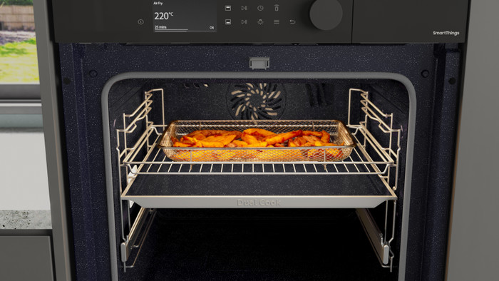 Samsung NV7B5755SAK/U1 Dual Cook Flex product in use