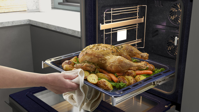 Samsung NV7B5755SAK/U1 Dual Cook Flex product in use