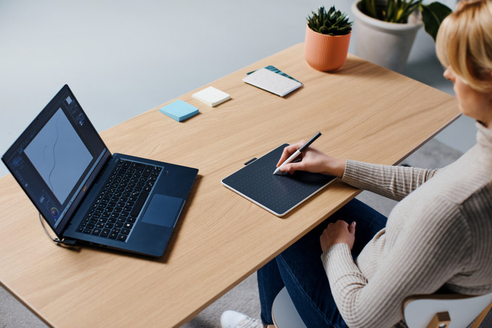 Wacom One M product in gebruik
