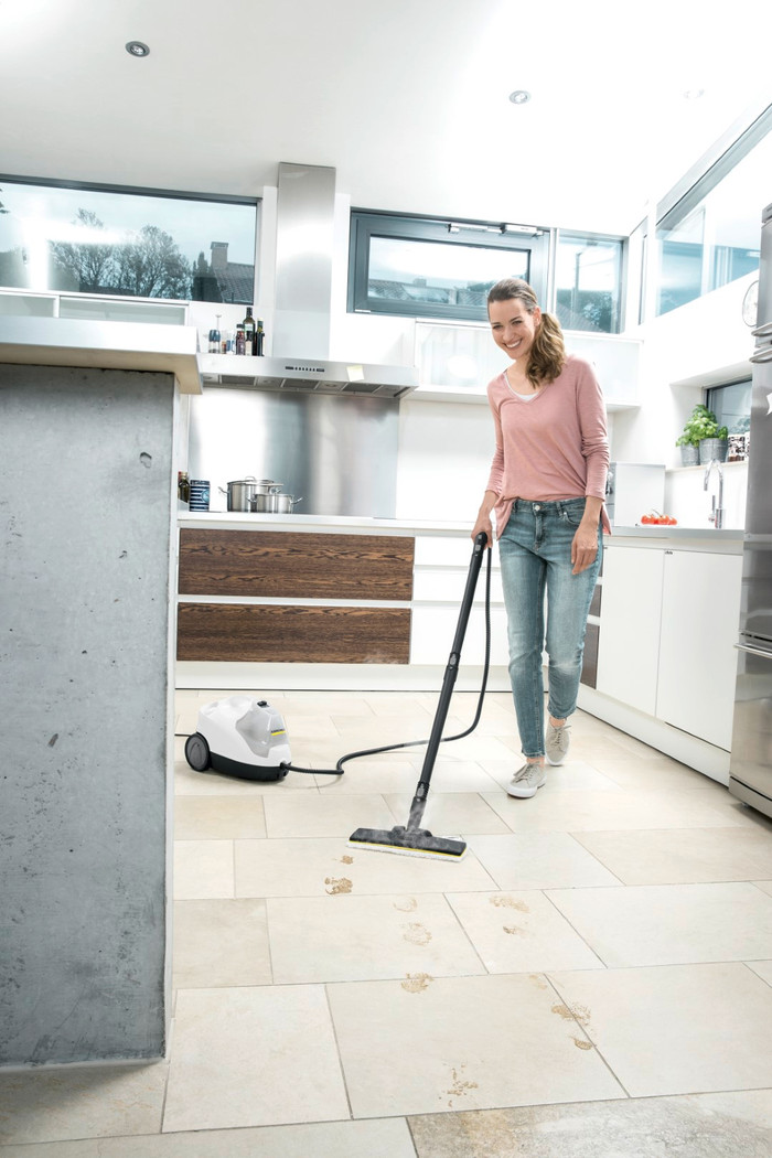 Kärcher SC 4 EasyFix Plus product in use