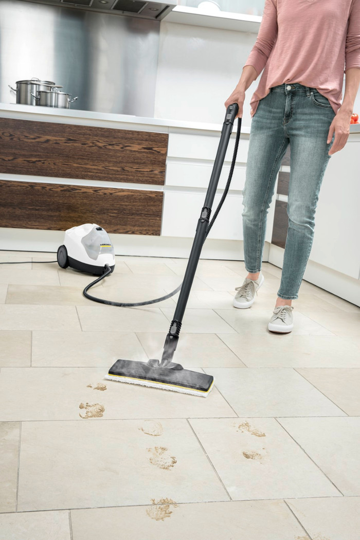 Kärcher SC 4 EasyFix Plus product in use