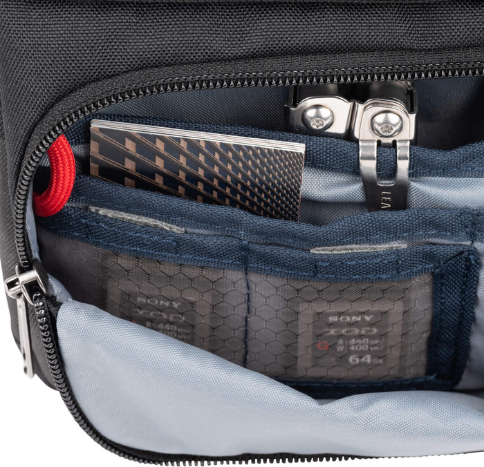 Think Tank Mirrorless Mover 20 V2 Blauw detail