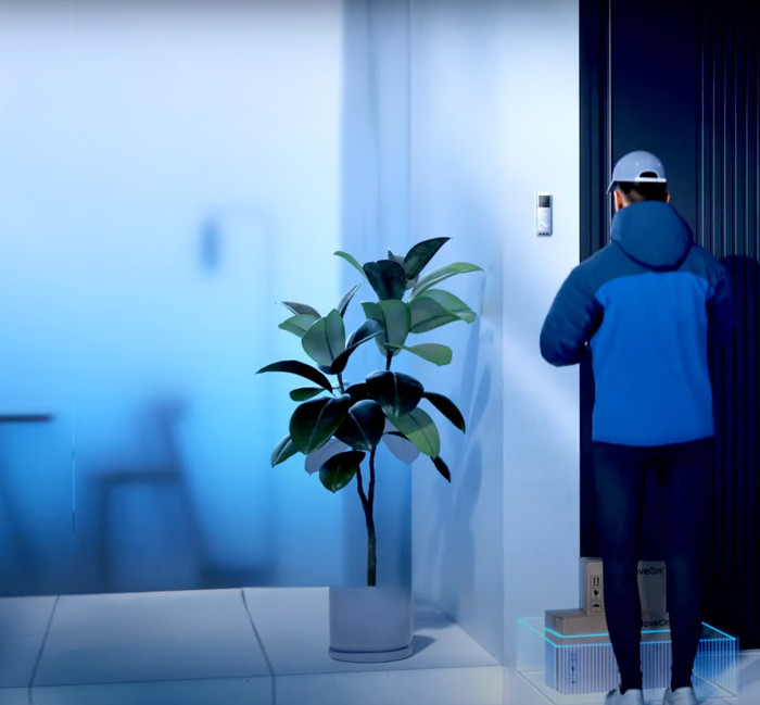 EZVIZ EP3X Pro Battery Doorbell Kit product in use