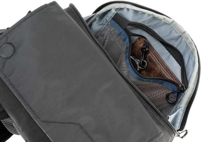 Think Tank Mirrorless Mover Backpack Cool Grey bovenkant