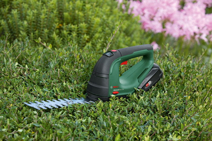 Bosch AdvancedShear 18V-10 Set product in gebruik
