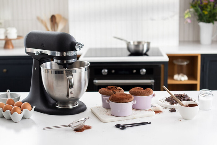 KitchenAid 5KSM185PSEBK Vulkaanzwart product in gebruik