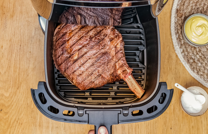 Moulinex Easy Fry & Grill XXL product in use