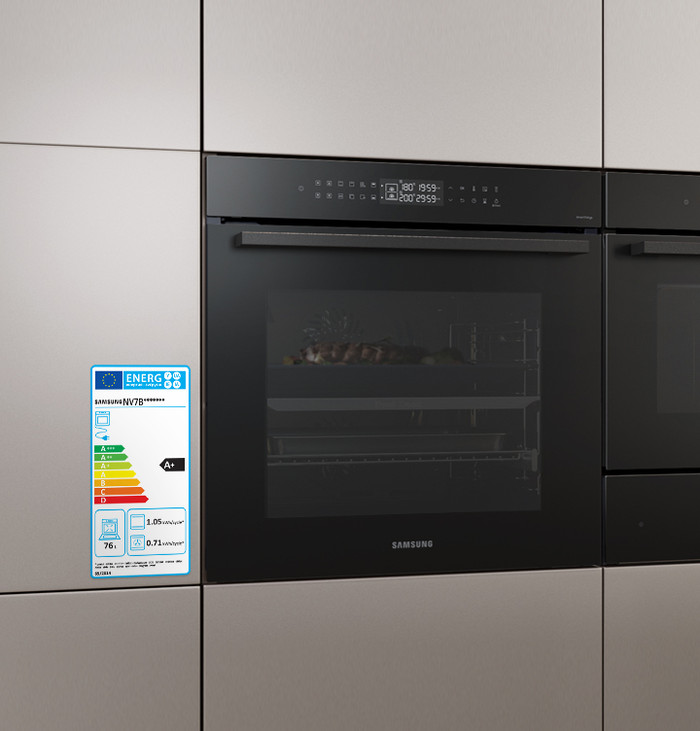 Samsung NV7B4550VAK Dual Cook Flex product in use