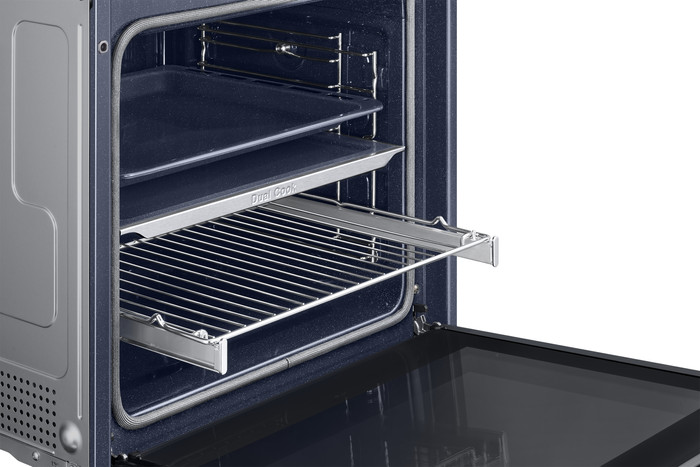 Samsung NV7B4450VAK Dual Cook detail