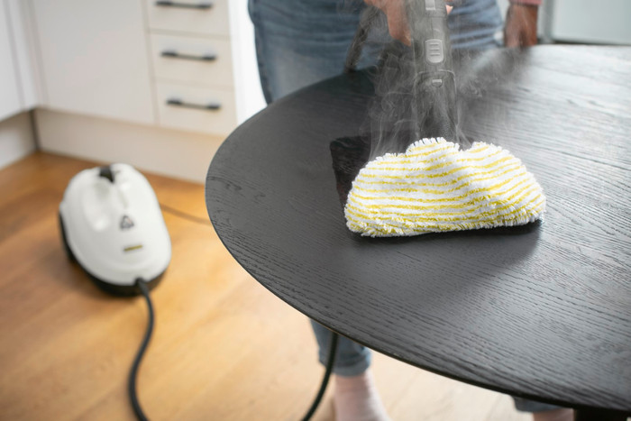 Kärcher SC 2 EasyFix product in use