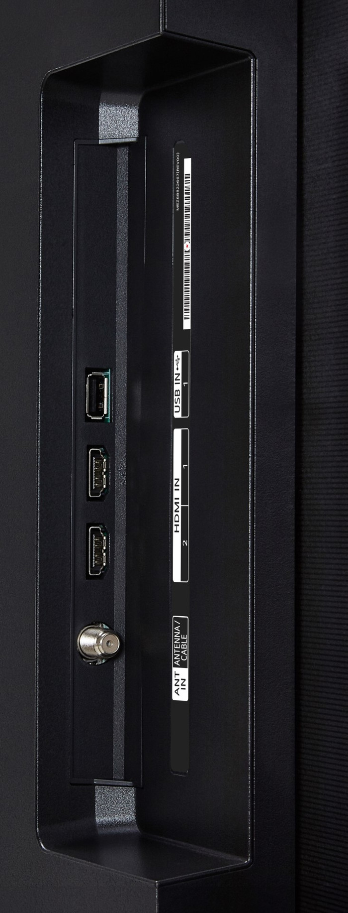 LG OLED77B42LA (2024)  + Soundbar detail