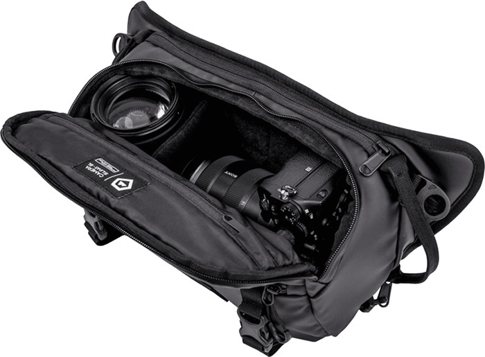 WANDRD Rogue Sling 6L Oranje binnenkant