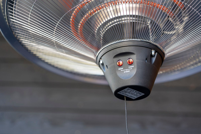 Eurom Party Tent Heater 2100 product in use