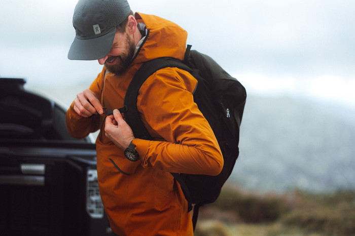 Polar Grit X 2 Pro Black product in use