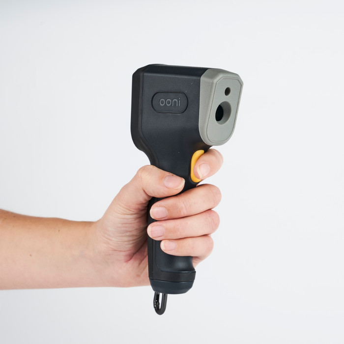 Ooni Thermometer Infrared product in use