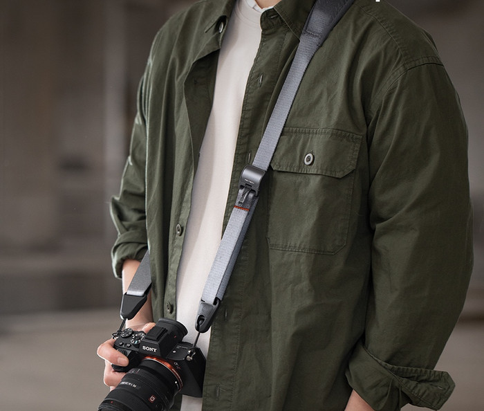 PGYTECH Shoulder Strap Black product in use