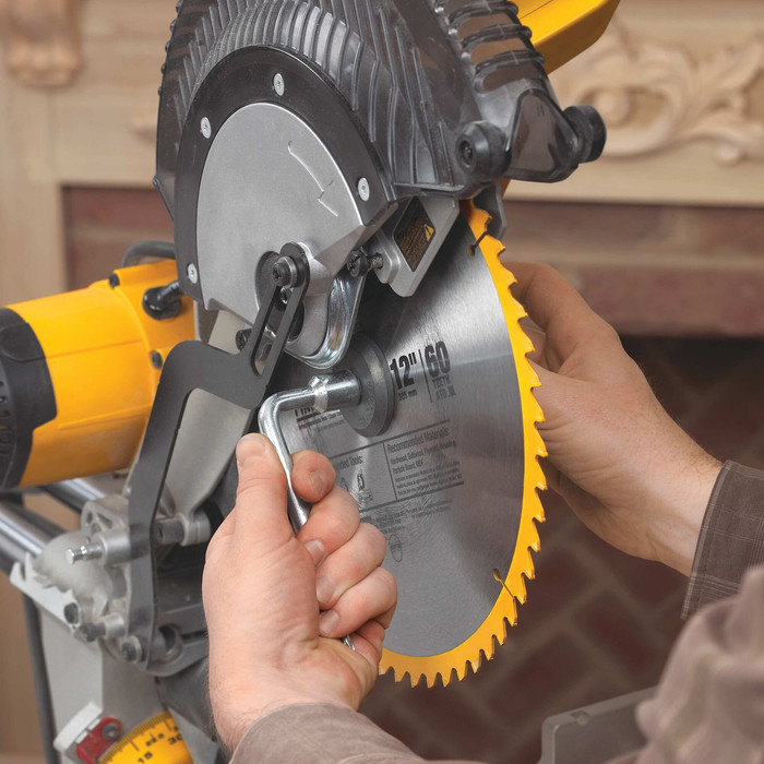DeWalt DWS780-QS product in use
