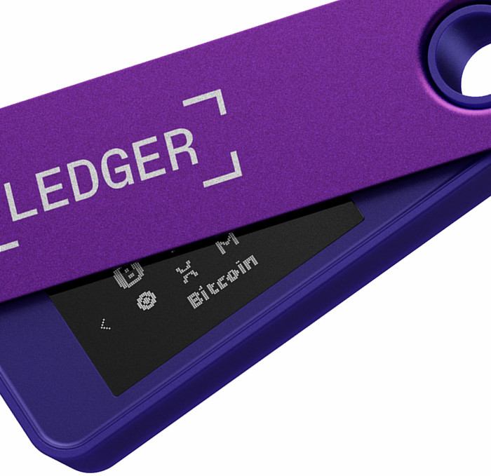 Ledger Nano S Plus Purple Amethyst detail