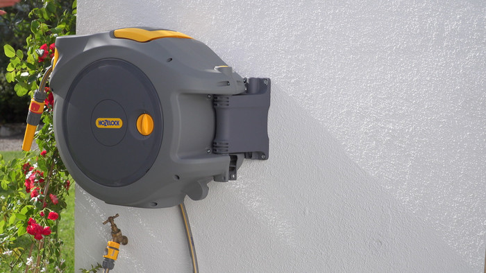 Hozelock AutoReel 20 meter product in gebruik