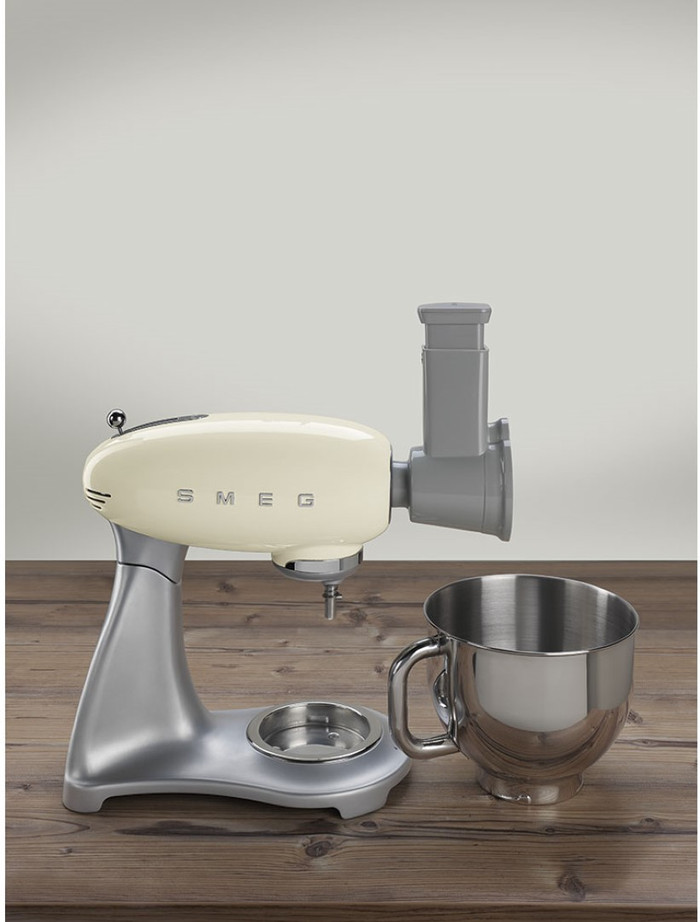 SMEG SMSG01 Vegetable Slicer and Grater product in use