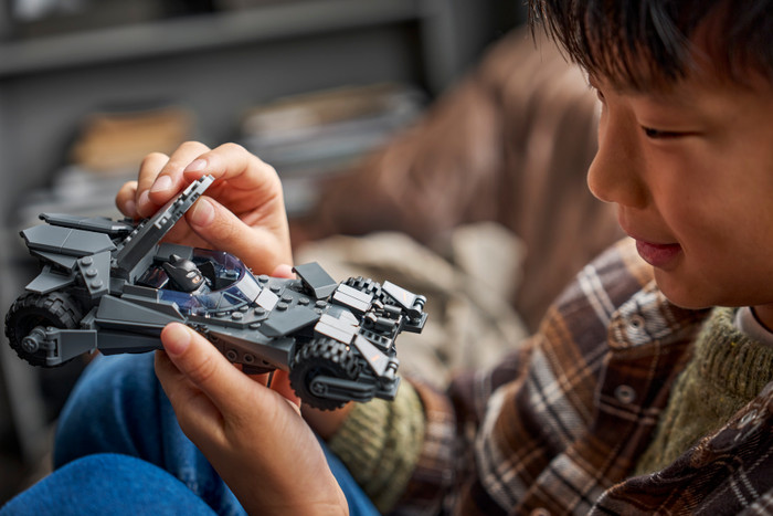 LEGO DC Batman v Superman Batmobile 76331 product in gebruik