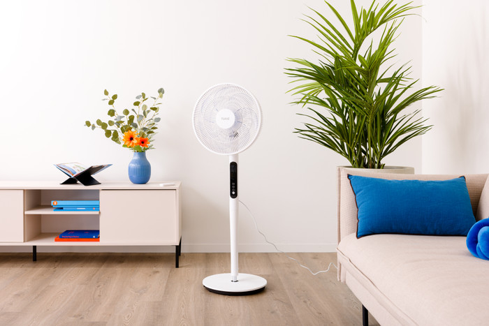 Fuave Quiet Air SF120DCPW White product in use