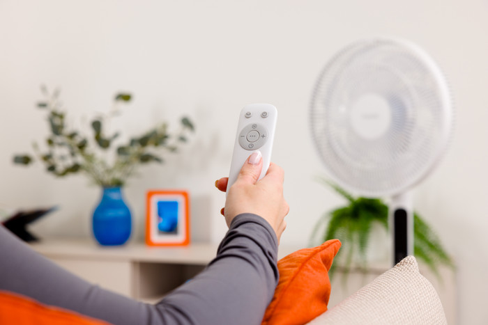 Fuave Quiet Air SF120DCPW White product in use