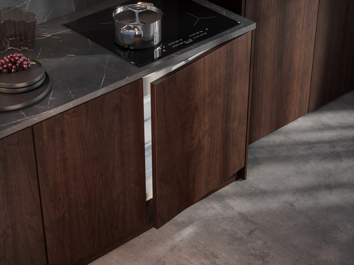 AEG OSK6I82EF product in use