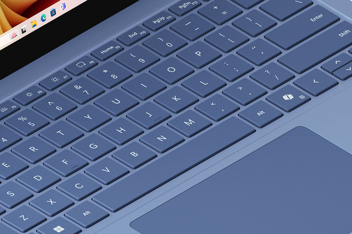Microsoft Surface Laptop Copilot+ PC 13.8 Snapdragon X Plus / 16GB / 512GB Maya detail