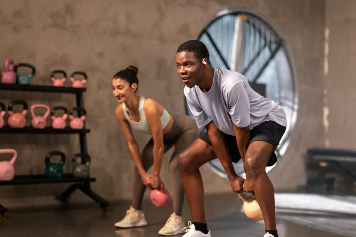 Shokz OpenFit Air Wit product in gebruik