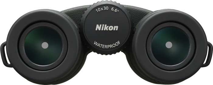 Nikon Prostaff P7 10x30 vorne