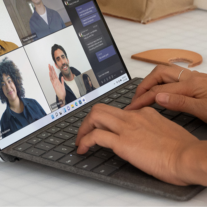Microsoft Surface Pro Type Cover 13 Inch Laptops met Slim Pen Saffier Qwerty visual leverancier