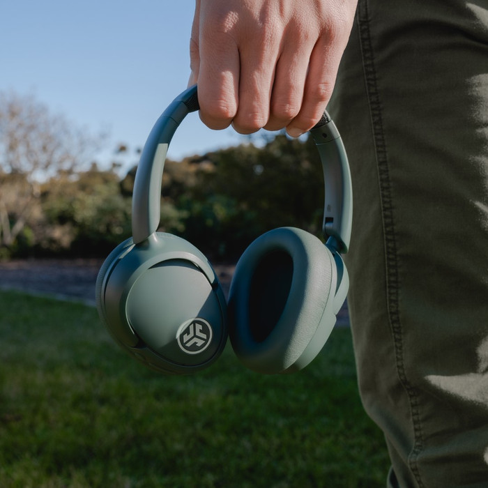 JBuds Lux ANC Grün produkt in gebrauch