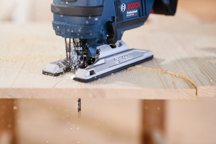 Bosch Decoupeerzaagblad T144 D Speed for Wood 3x product in gebruik