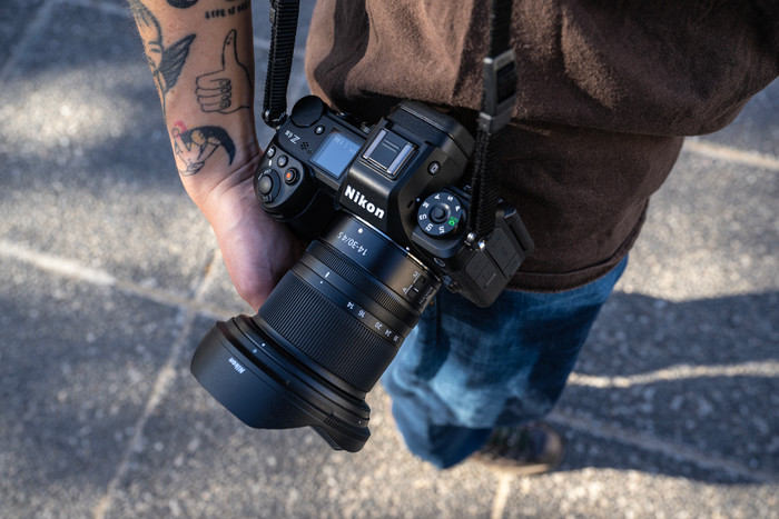 Nikon Z6 III + NIKKOR Z 24-70mm f/4 S visueller lieferant