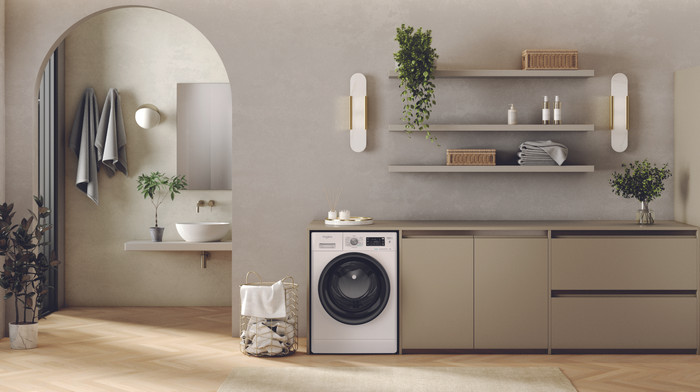 Whirlpool FFS 7469 W EE product in use