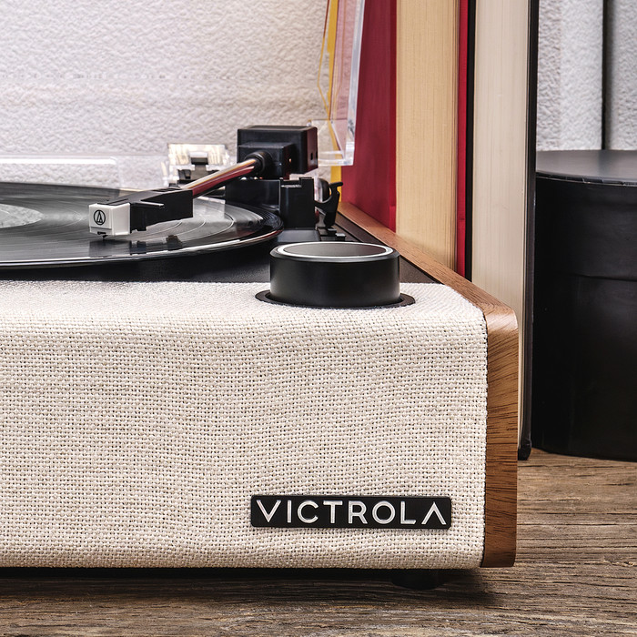 Victrola Eastwood II OAK product in gebruik