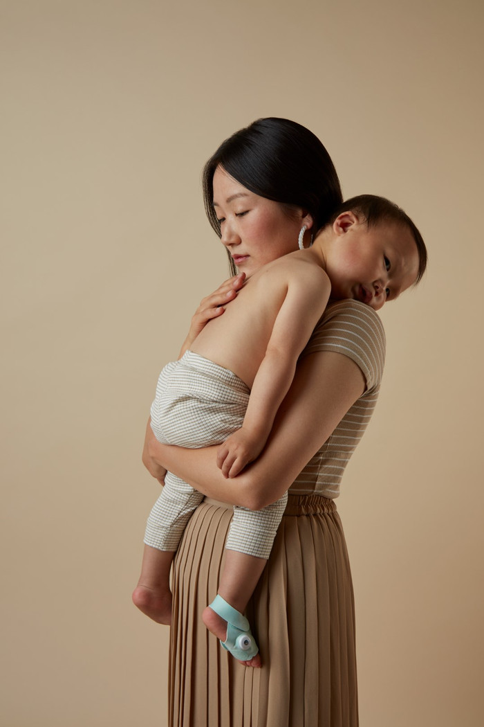 Owlet Dream Sock Mint OW-DS-MI product in use