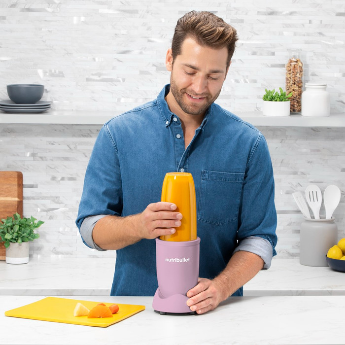 nutribullet 900 Pro Exclusive Lavender product in gebruik