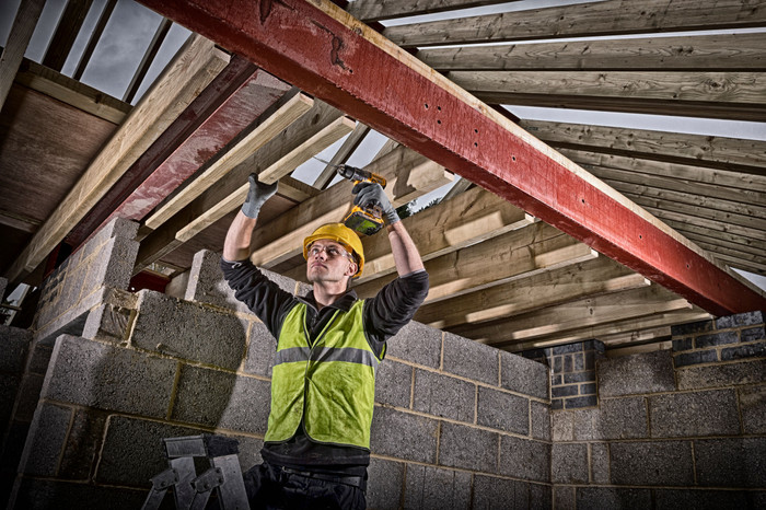 DeWalt DCD791NT-XJ (zonder accu) product in gebruik