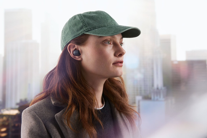 Bowers & Wilkins Pi6 Zwart product in gebruik