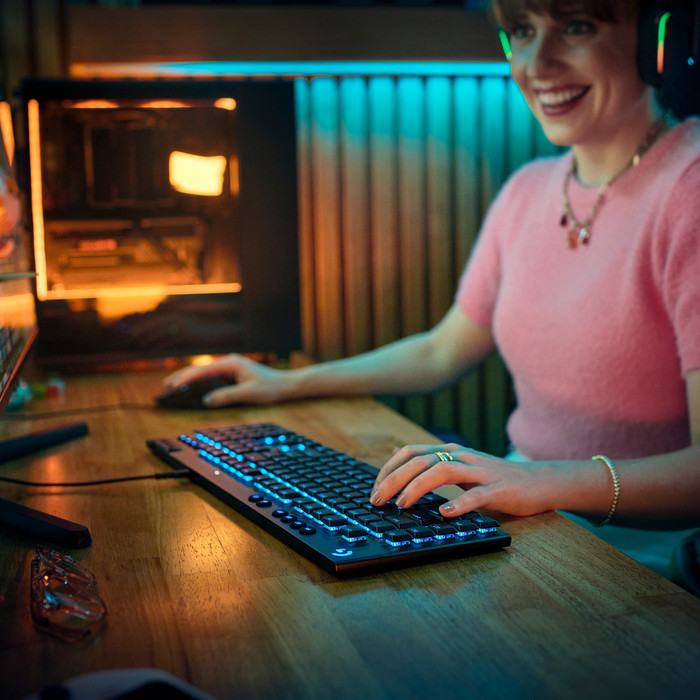 Logitech G915 X Gaming Toetsenbord Qwerty Zwart product in gebruik