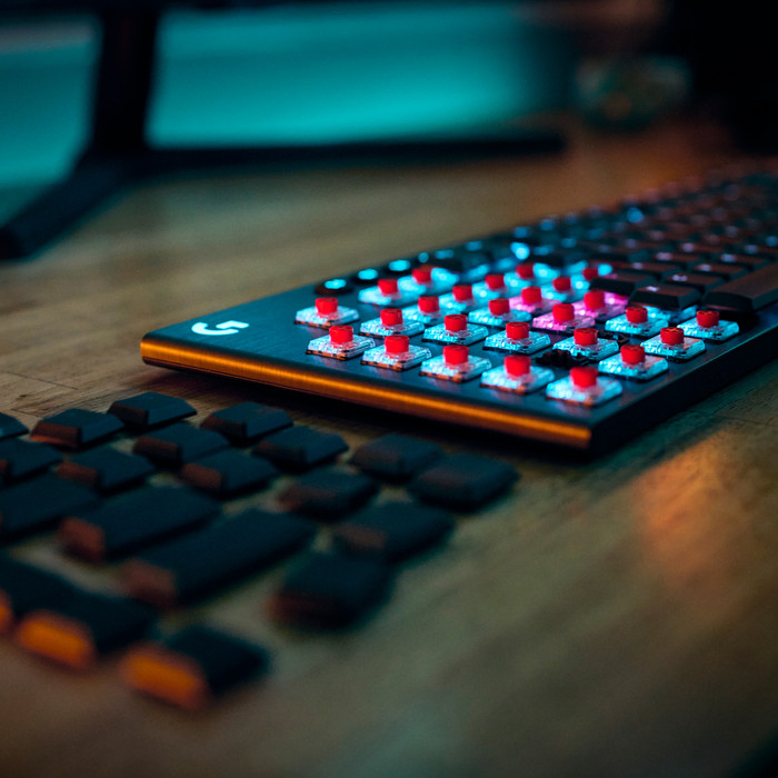 Logitech G915 X LIGHTSPEED Wireless Gaming Keyboard Black AZERTY detail