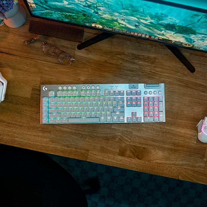 Logitech G915 X LIGHTSPEED Wireless Gaming Keyboard White AZERTY front
