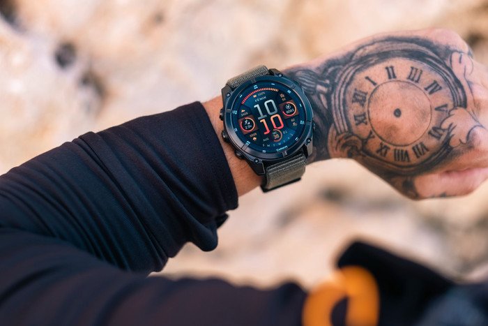 Garmin Fenix 8 Black 47mm product in use