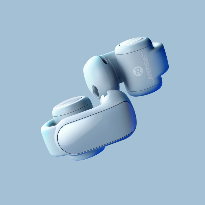 Bose Ultra Open Earbuds Lichtblauw product in gebruik