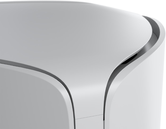 Netgear Orbi RBE772 detail