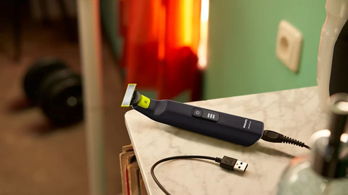 Philips OneBlade Pro 360 QP6542/15 Face & Body Zwart detail