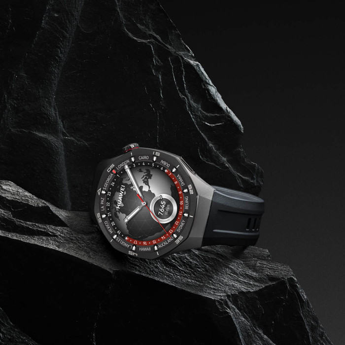 Huawei Watch GT5 Pro 46mm Gray/Black product in use
